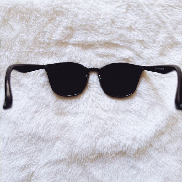 Maura Black W/ Blue Lenses Oversized Oval Horn Rims Sunglasses - Picture 8 of 11